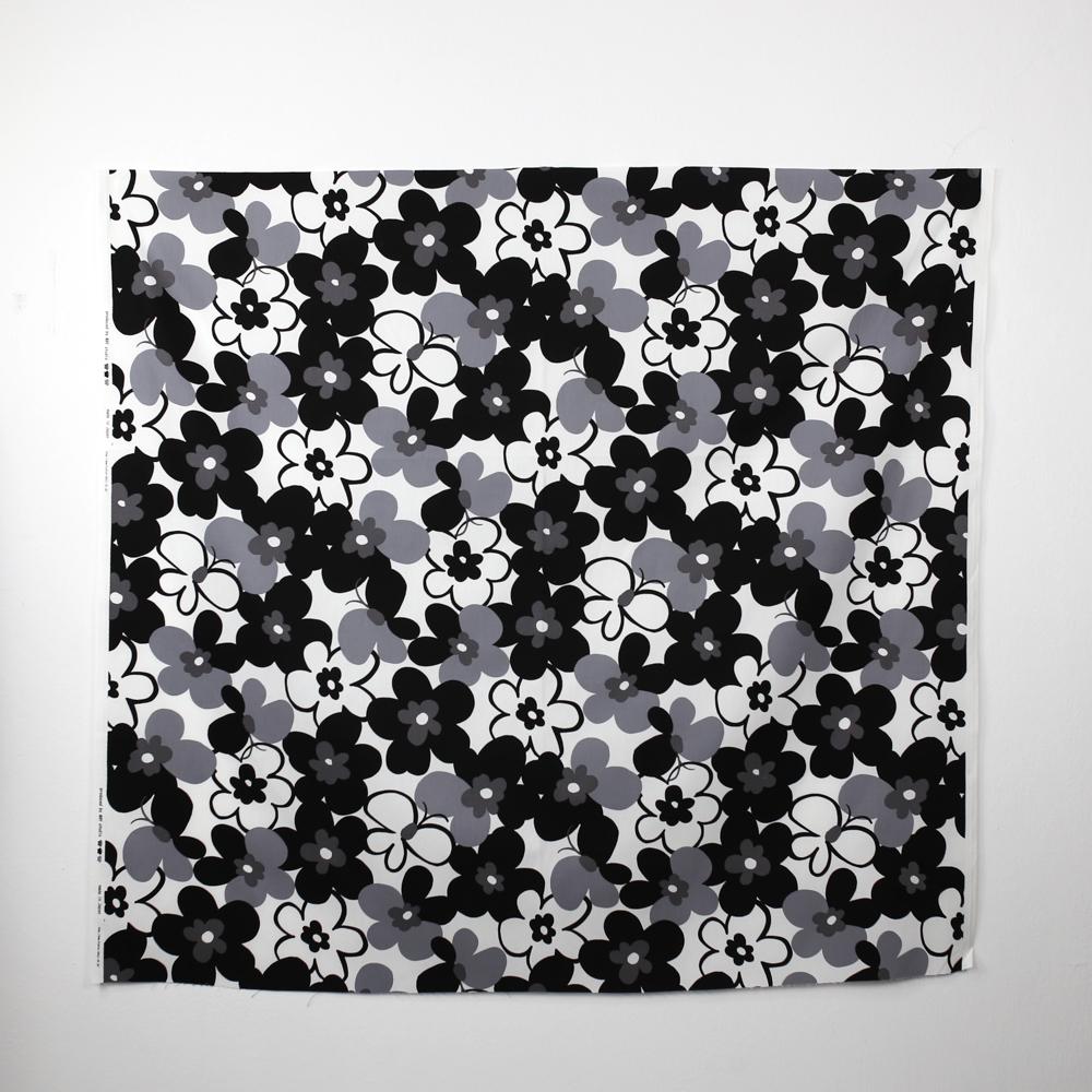 Hishiei Large Floral Cotton Canvas Oxford - Black - 50cm